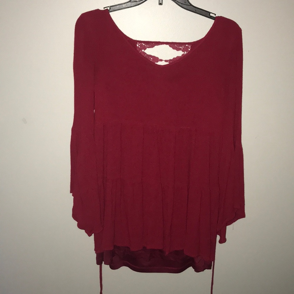 blouse that ties in the back